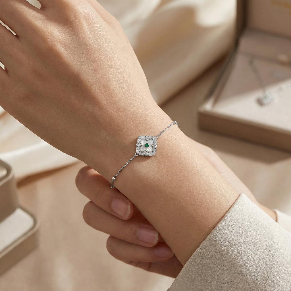 925 Sterling Silver Bracelet with Mother of Pearl and Green Gemstone